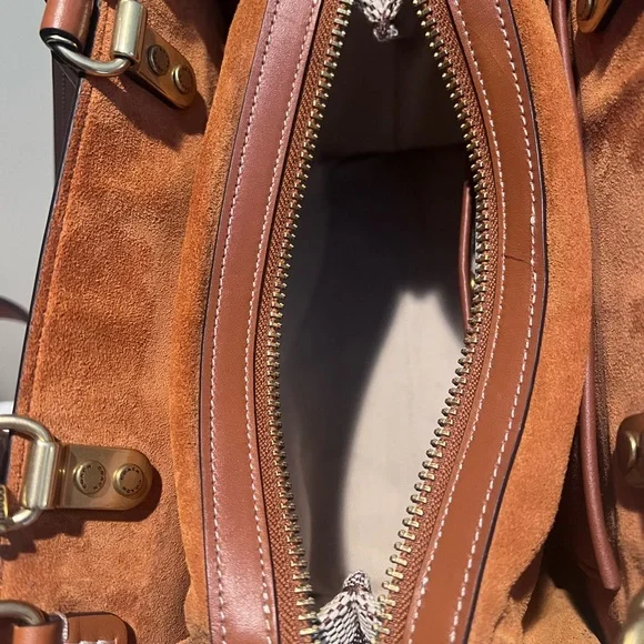 Coach Disney and friends Rogue Bag. - Picture 5 of 10